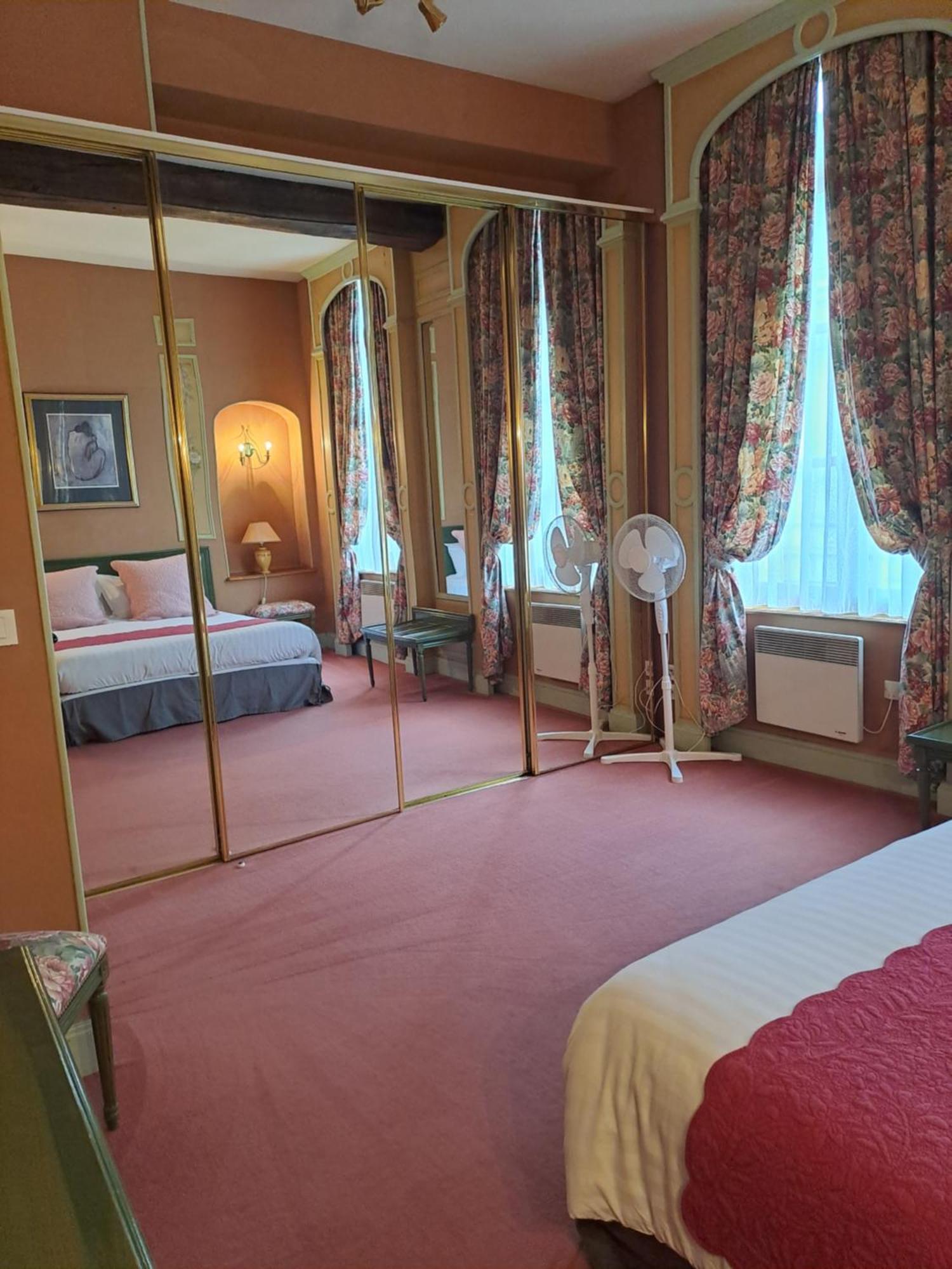 Hotel Particulier Des Canonniers Saint-Quentin  Pokoj fotografie